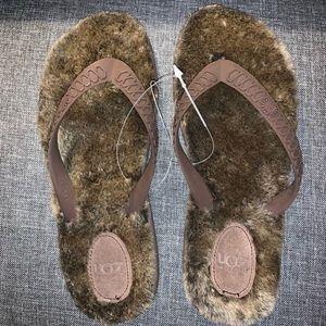 NWOT UGG Chocolate Slippers (Kids)